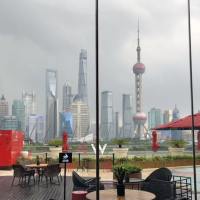 小李挺斯文