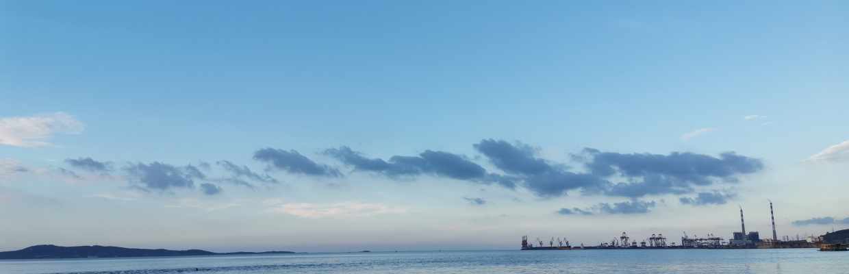 一梦深入海海中有明月