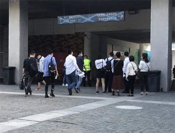 深圳千万“刚需房”遭争抢：上市公司高管找人代持 摇中3个号