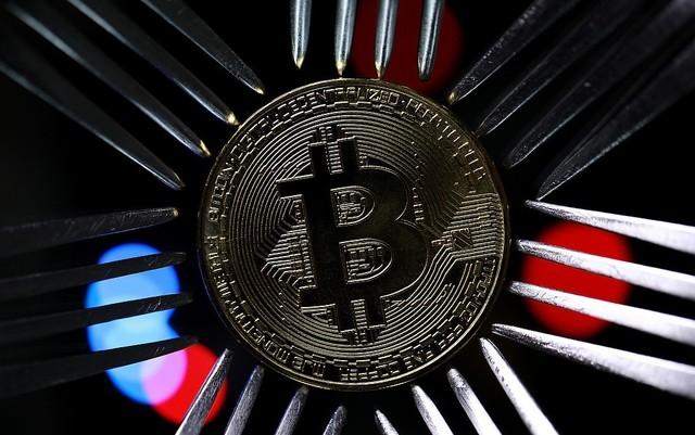 比特币高涨行情下，他们亏了