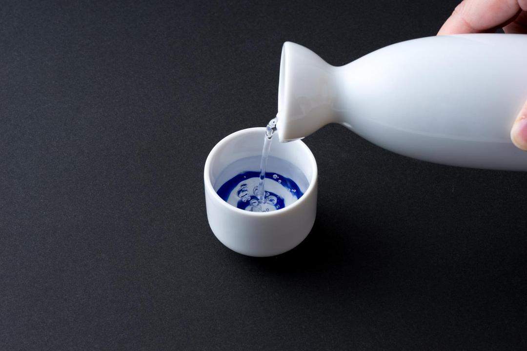 茅台终于“利空”了？网友：看来白酒到头了