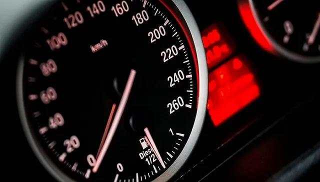 又一家地产商100亿入局新能源造车，能烧多久？