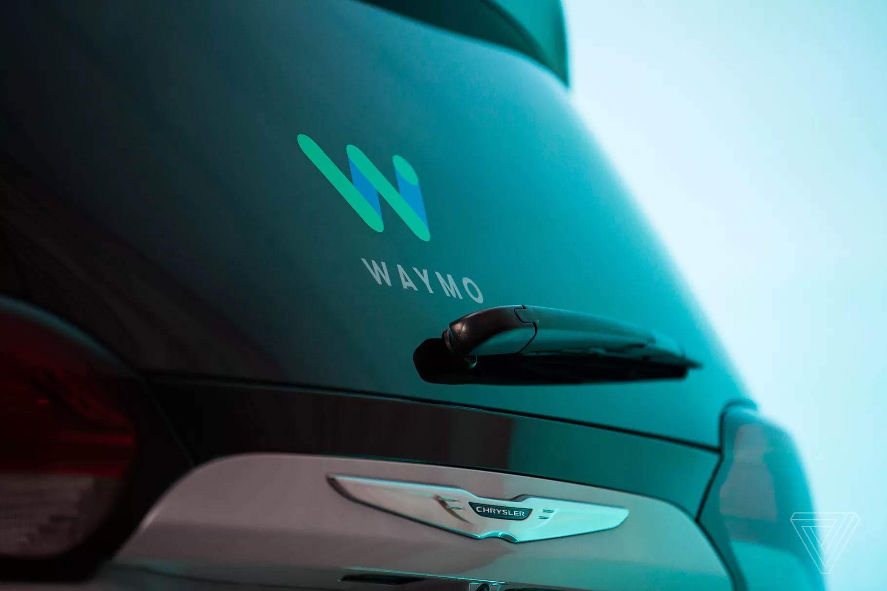 Waymo将抛弃“自动驾驶”措辞，试图与特斯拉保持差异