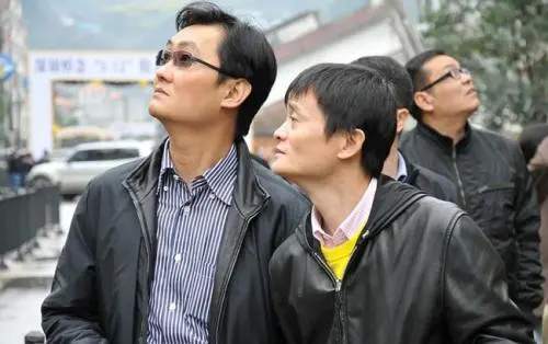 一代版本一代神，抱团基金向何方？