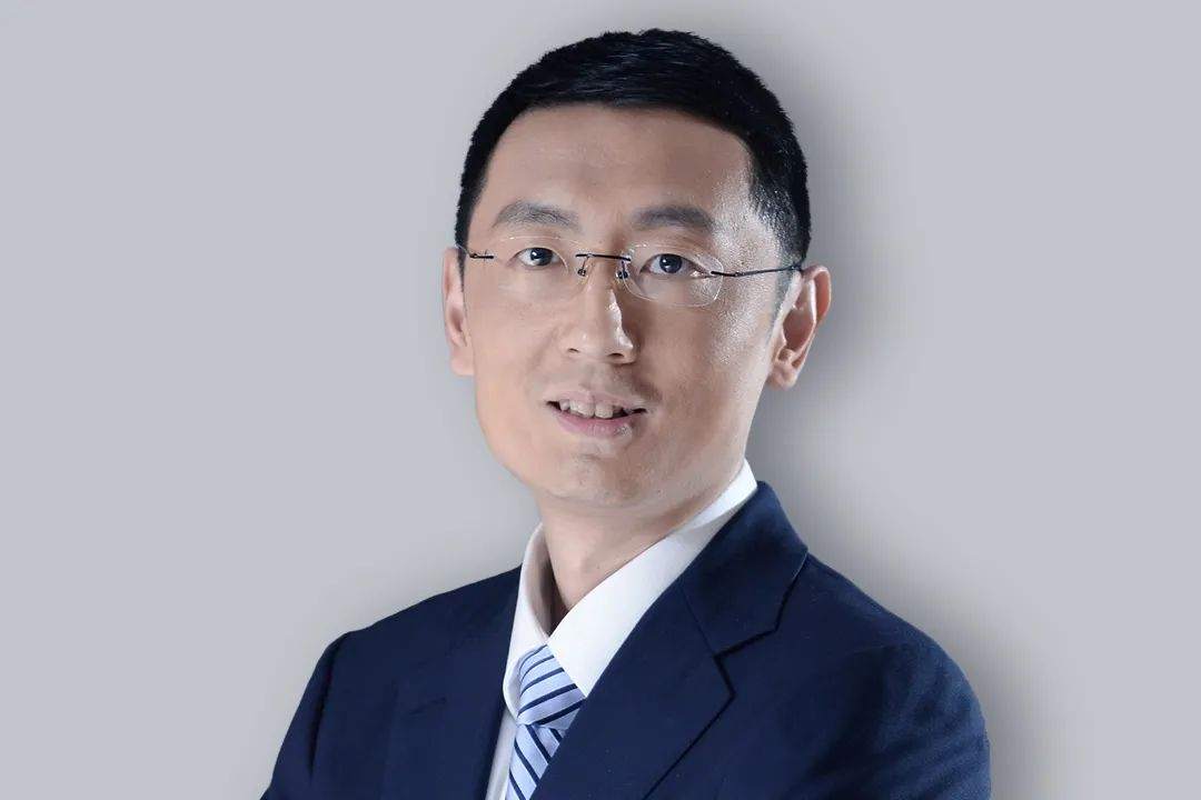 3500点狂被深套，炒股不如买基金？
