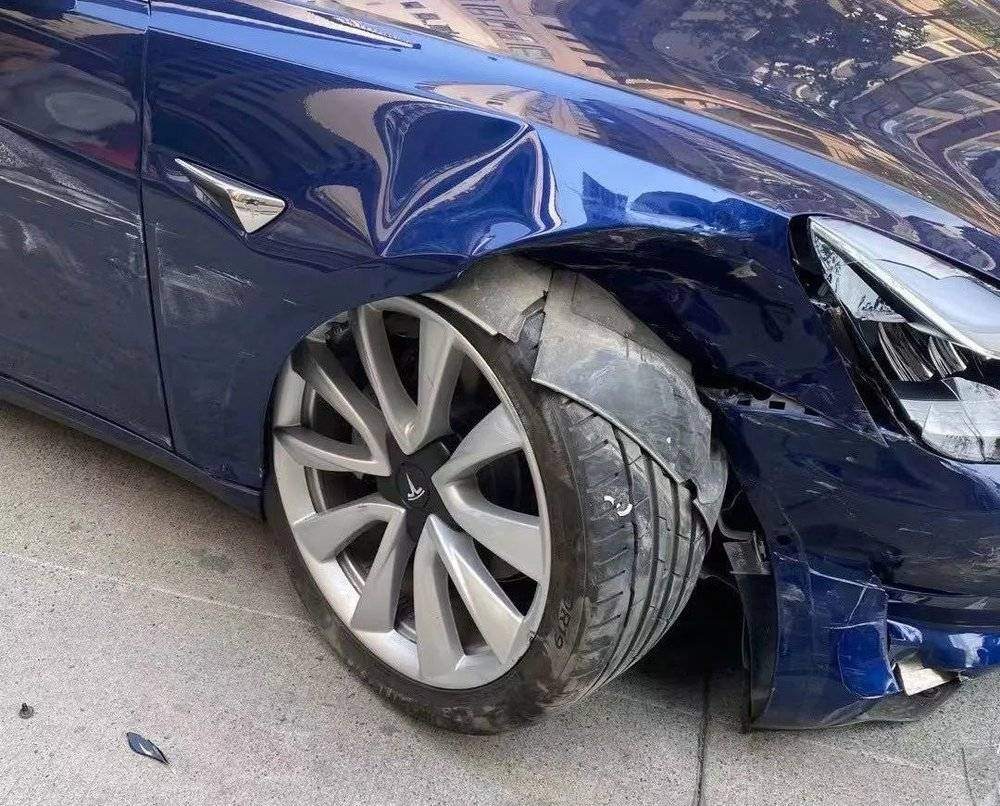 特斯拉在中国的13起事故，总结出5点诱因