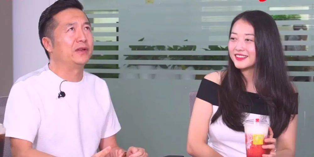 奶茶界的“千年老二”，急了