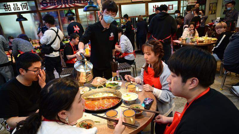 餐饮股大退潮