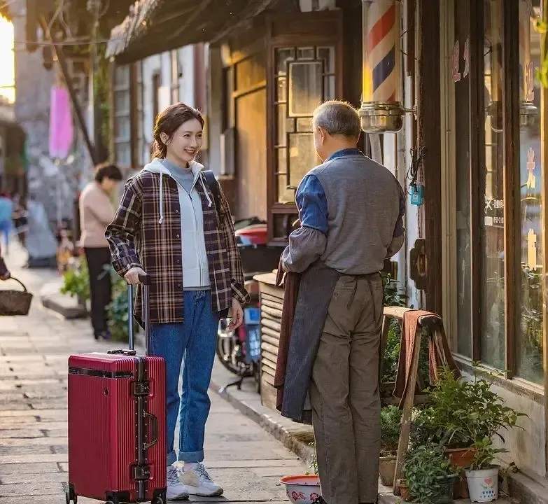 人间赌徒炒房团，炒掉的是普通人的梦想