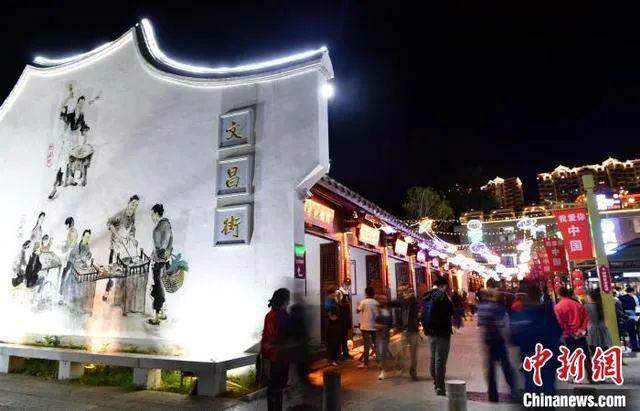 中国最low快餐之王，竟让美国人3小时吃光全店？