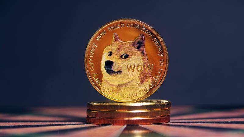 狗狗币能否拯救出道即巅峰的Coinbase？