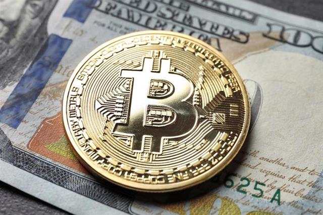Quốc gia đầu tiên trên thế giới chấp nhận Bitcoin làm phương tiện thanh toán hợp pháp