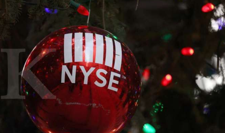 Wall Street: Dow Naik 5 Hari Beruntun, S&P Turun dari Rekornya Karena Omicron