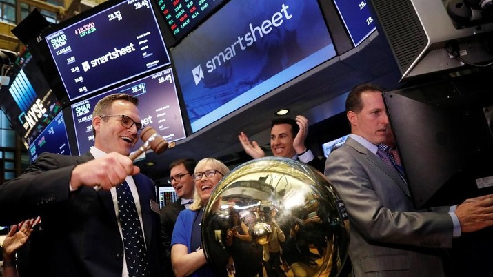 Data Tenaga Kerja Beri Kejutan, Dow Jones Dibuka Melesat