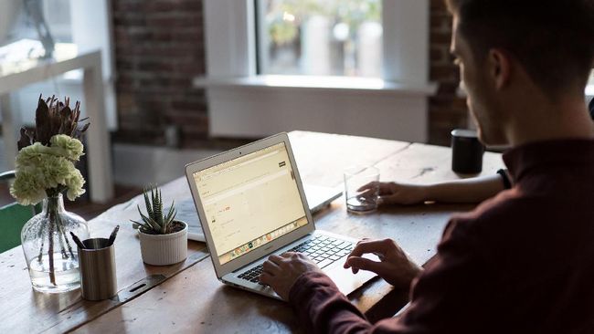 Dibajak Cryptojacking, Bikin Laptop dan Ponsel Lambat