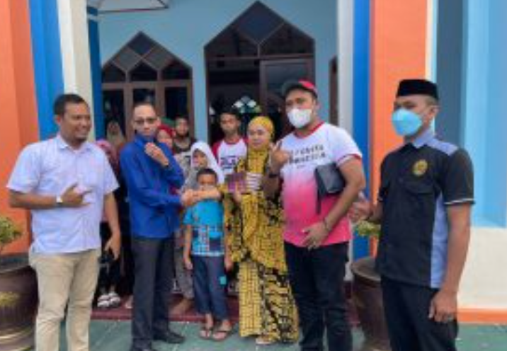 PT. Internasional Business Futures dan PPI Berbagi di Jumat Berkah ke Masyarakat Gorontalo