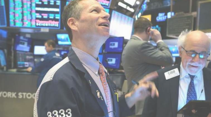 Nasdaq Reli, Dow Naik 180 Poin