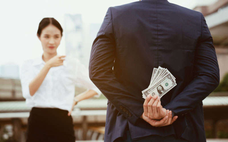 Peduli Korban Investasi Bodong melalui Edukasi Gratis