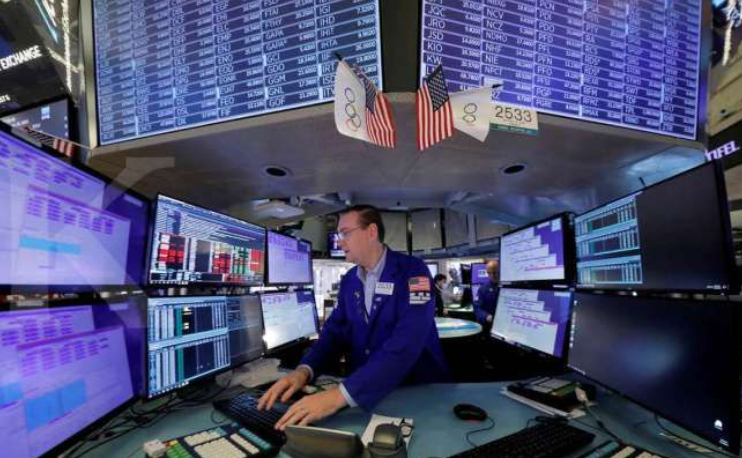 Wall Street menguat, saham Boeing menyokong Dow dan S&P 500