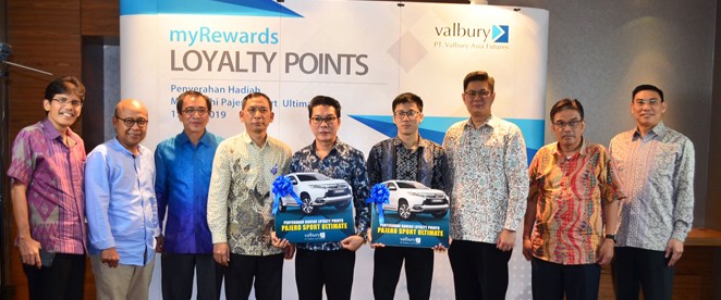 Penyerahan 2 Mobil Mitsubishi Pajero Sport untuk Nasabah Valbury Asia Futures