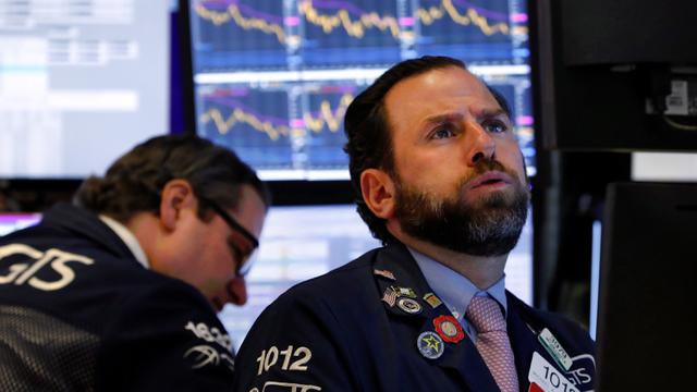 Wall Street Menguat Setelah Aksi Jual karena Omicron, Indeks Dow Jones Naik 600 Poin