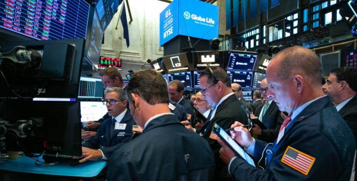 Wall Street ditutup pada rekor tertinggi walau terbebani saham Facebook