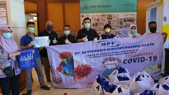 Perangi Covid-19, Bestprofit Futures Beri 500 Paket Vitamin dan Madu kepada Tenaga Medis 5 Rumah Sakit di Jakarta