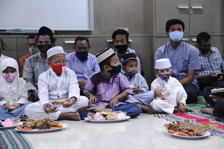 Equityworld Futures Mengadakan Yasin dan Tahlil Bersama Anak Yatim