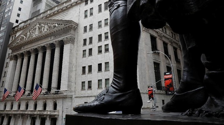 Tak Terbendung, Dow Jones Dibuka Anjlok Hingga 300 Poin