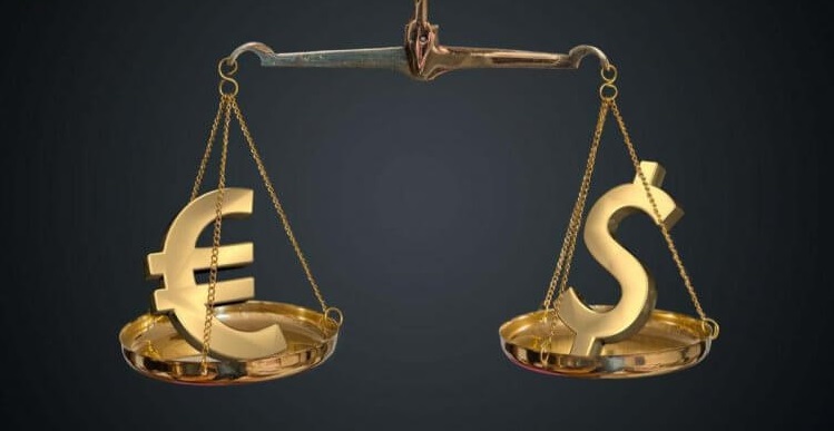Euro suy yếu vào tuần trước do Fed diều hâu và căng thẳng địa chính trị