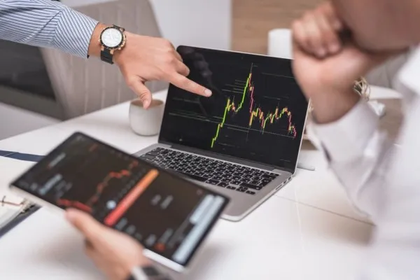 Bagaimana Cara Memilih Broker Forex yang Tepat? Simak Tipsnya
