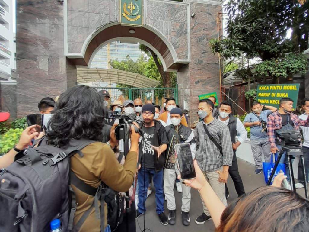 Korban Binomo Geram,  Desak Kejagung untuk Segera Sidak Indra Kenz