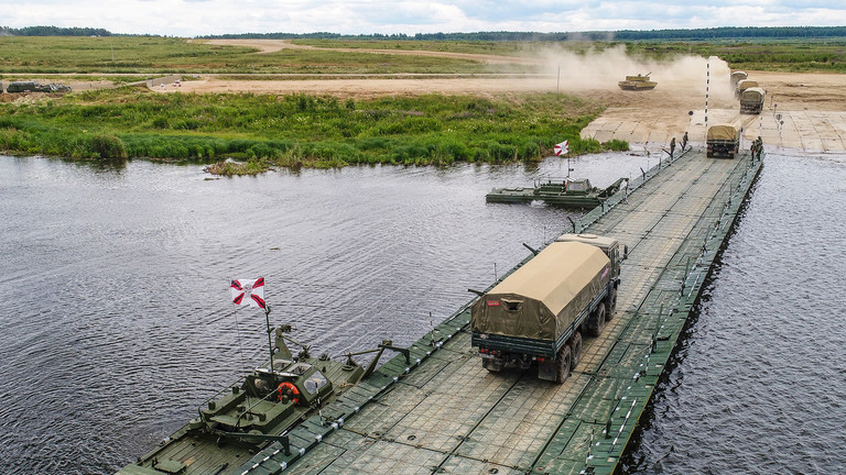 Nga có giải pháp vượt sông ở Kherson, không ngại pháo Ukraine