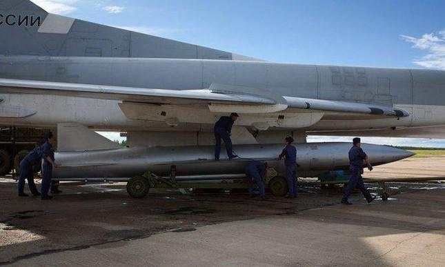Nga tấn công lữ đoàn không quân 831 Ukraine bằng tên lửa hành trình Kh-22