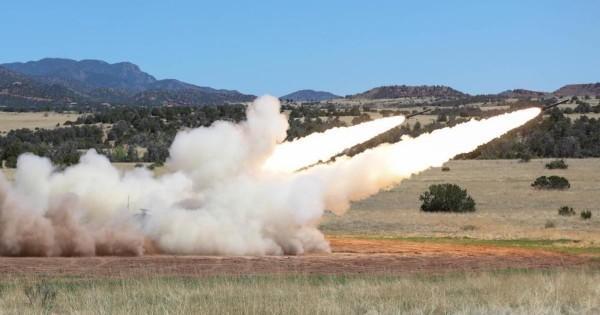 Quân đội Ukraine liều lĩnh đưa hệ thống HIMARS vào trong tầm bắn của pháo binh Nga