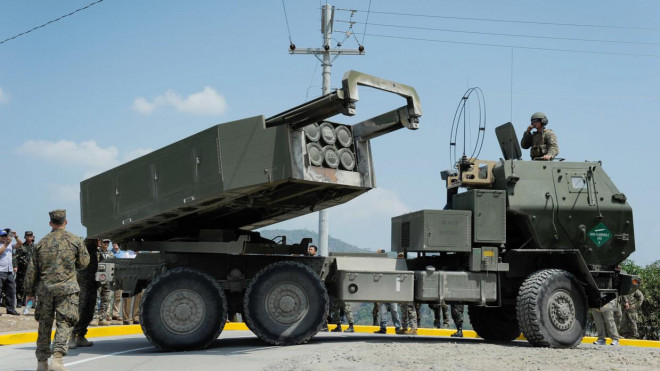 Quân đội Ukraine liều lĩnh đưa hệ thống HIMARS vào trong tầm bắn của pháo binh Nga