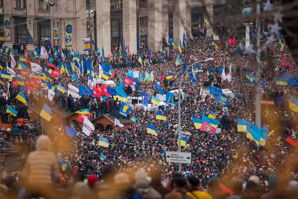 Cuộc khủng hoảng bùng nổ dẫn đến chính biến ở Ukraine