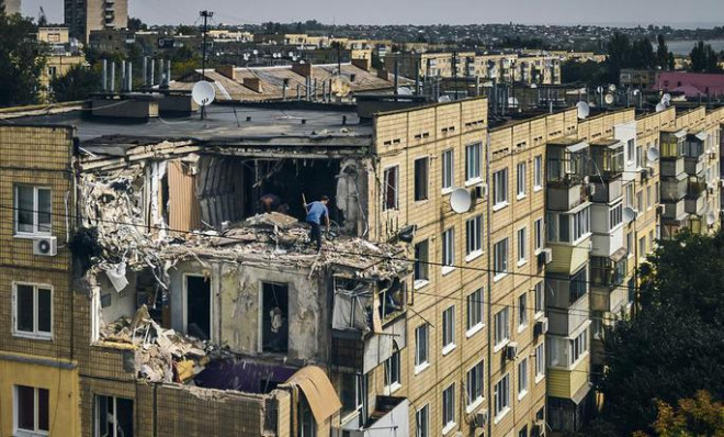 Lực lượng Ukraine và Nga giằng co ở Donetsk, bờ biển Đen