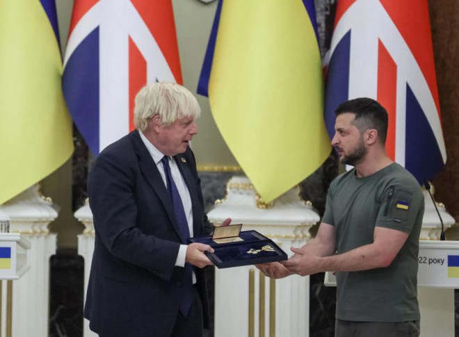 Thủ tướng Anh tới Kiev, London viện trợ hơn 63 triệu USD cho Ukraine nhân ngày Độc lập