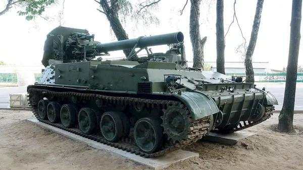 Cối tự hành 2S4 Tyuplan Nga phá hủy sở chỉ huy Ukraine
