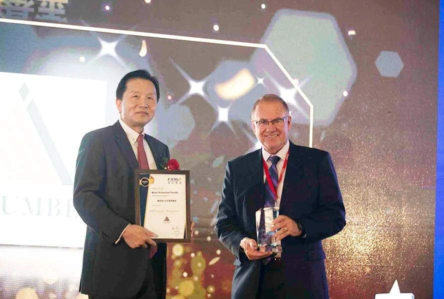 FOLLOWME 支持，2022温哥华国际金融峰会圆满落幕！19个大奖花落谁家？