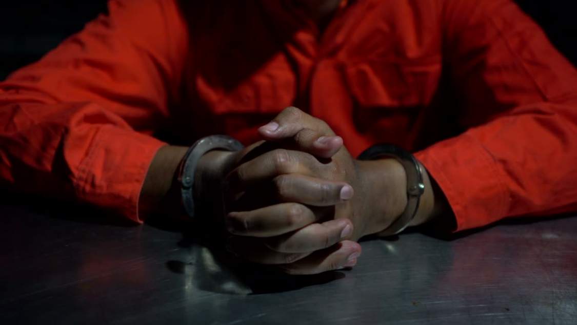 Berita Terbaru: Indra Kenz Bacakan Pledoi di Sidang Kasus Binomo