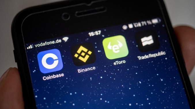 CZ nghi ngờ Coinbase có thể đang gặp một số rắc rối về tài chính