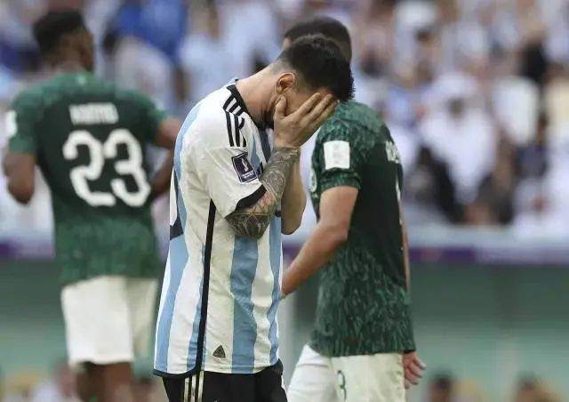 世界杯“爆冷”狂欢的背后，是10000亿以上的赌球市场