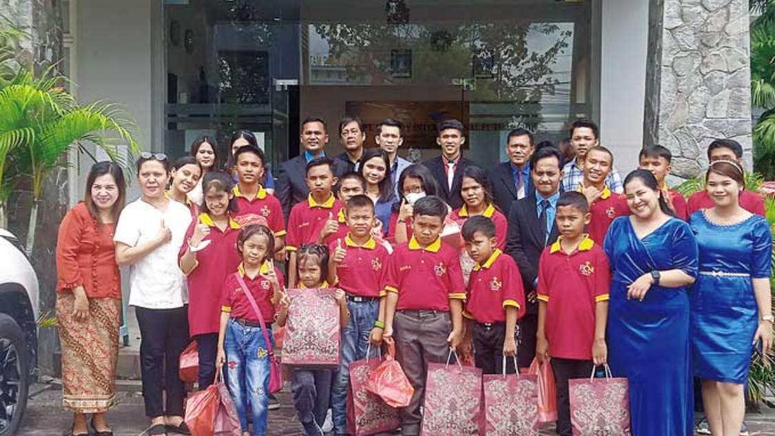 PT VIF Rayakan Natal Bersama Anak Panti Asuhan  