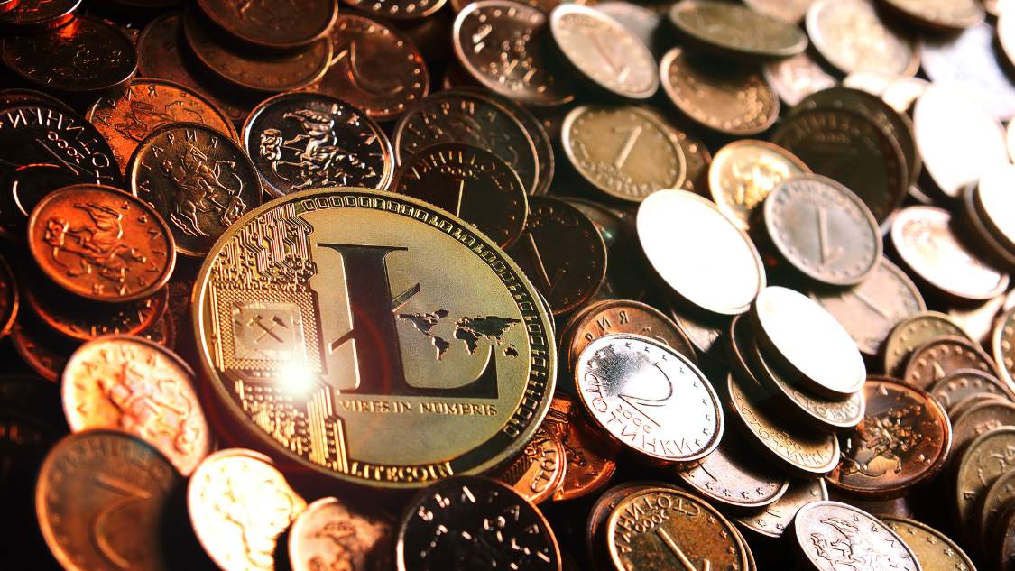 Izin Bursa Kripto Berlarut, OJK Pastikan Tak Ada Regulasi Tumpang Tindih