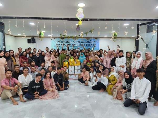PT Rifan Financindo Berjangka Balikpapan Berbagi Berkah Bersama Anak Panti Asuhan Bina Bersama