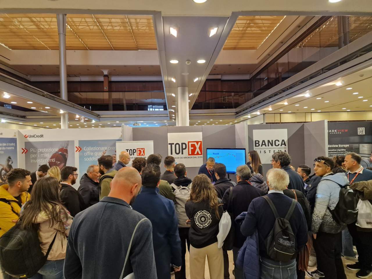 TopFx tại Investing Napoli expo