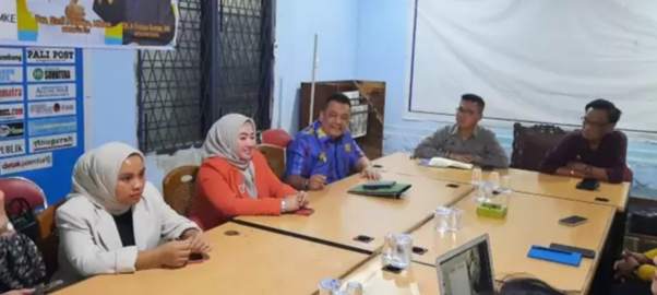 Sosialisasikan Hindari Investasi Bodong, Pimcab PT Rifan Berjangka Sambangi PWI Sumsel