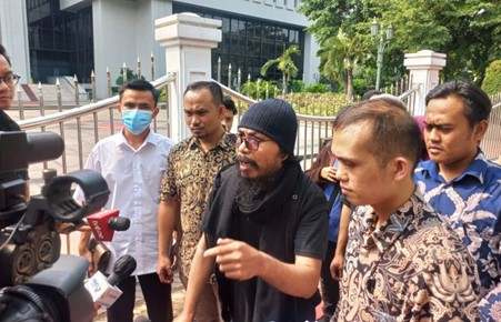 Pengadilan Tinggi Banten Kabulkan Banding Indra Kenz, Korban Penipuan Geruduk MA